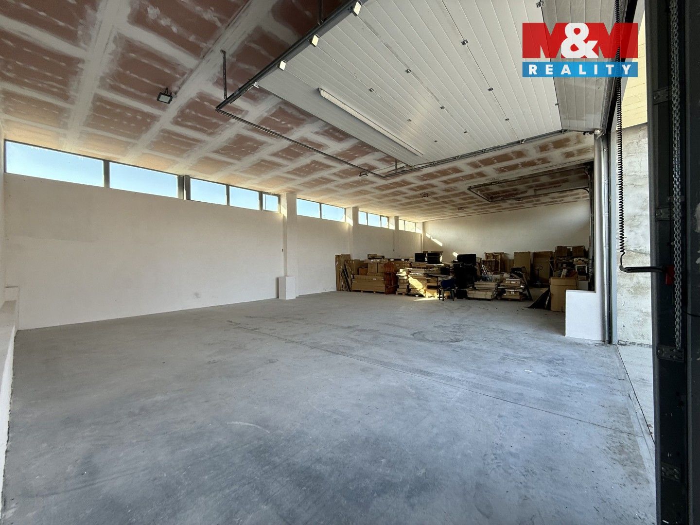 Pronájem komerčního prostoru 267 m² - foto 2