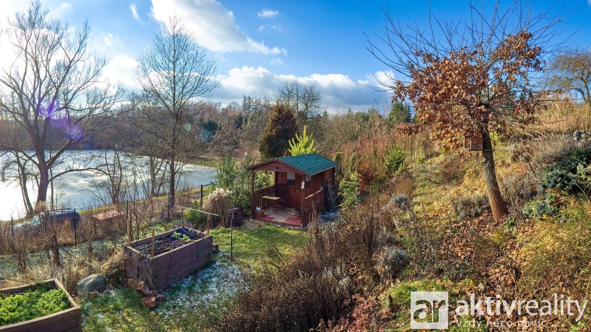 Prodej pozemku 680 m² - foto 1