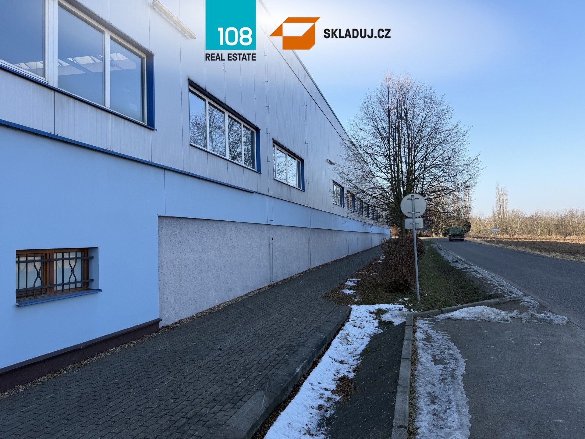 Pronájem komerčního prostoru 2350 m² - foto 4