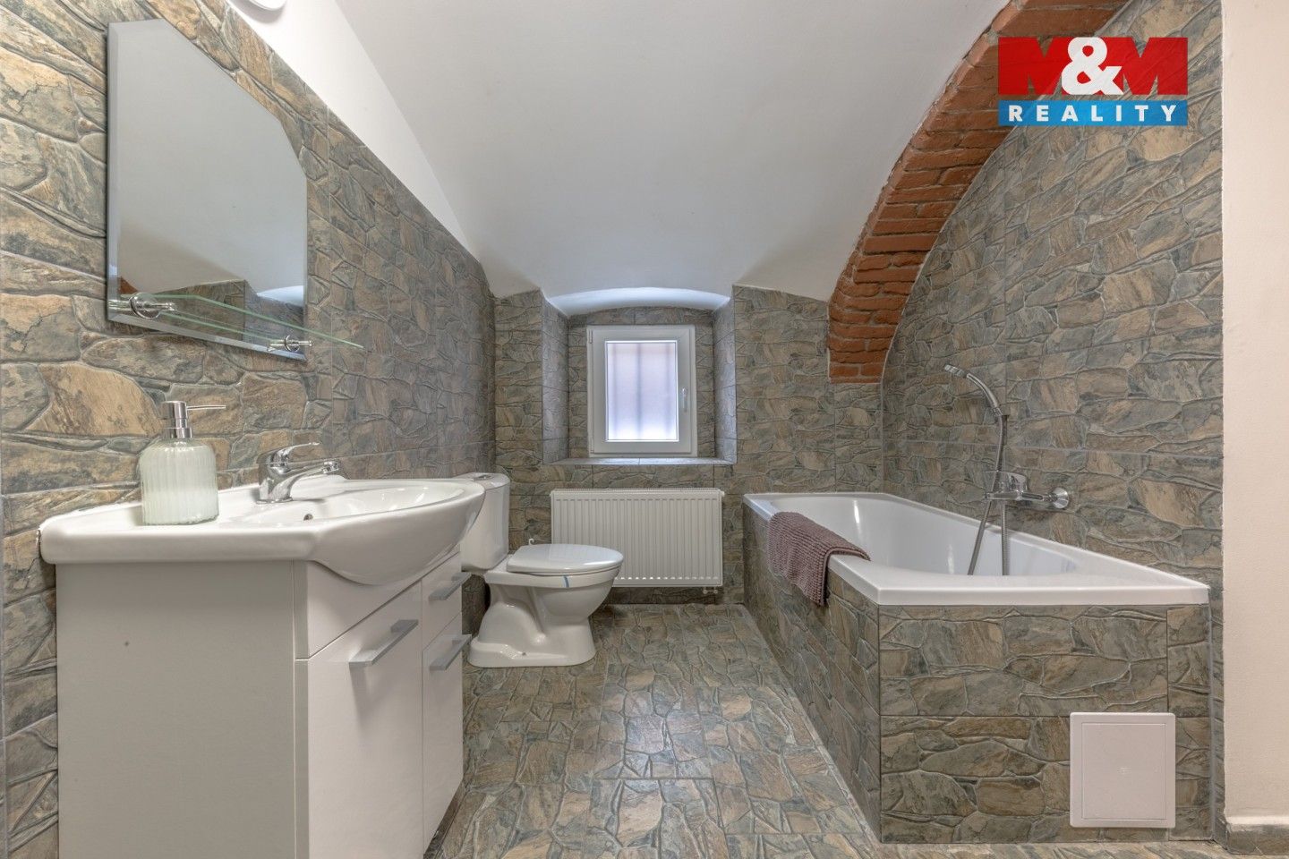 Prodej komerčního prostoru 285 m² - foto 7
