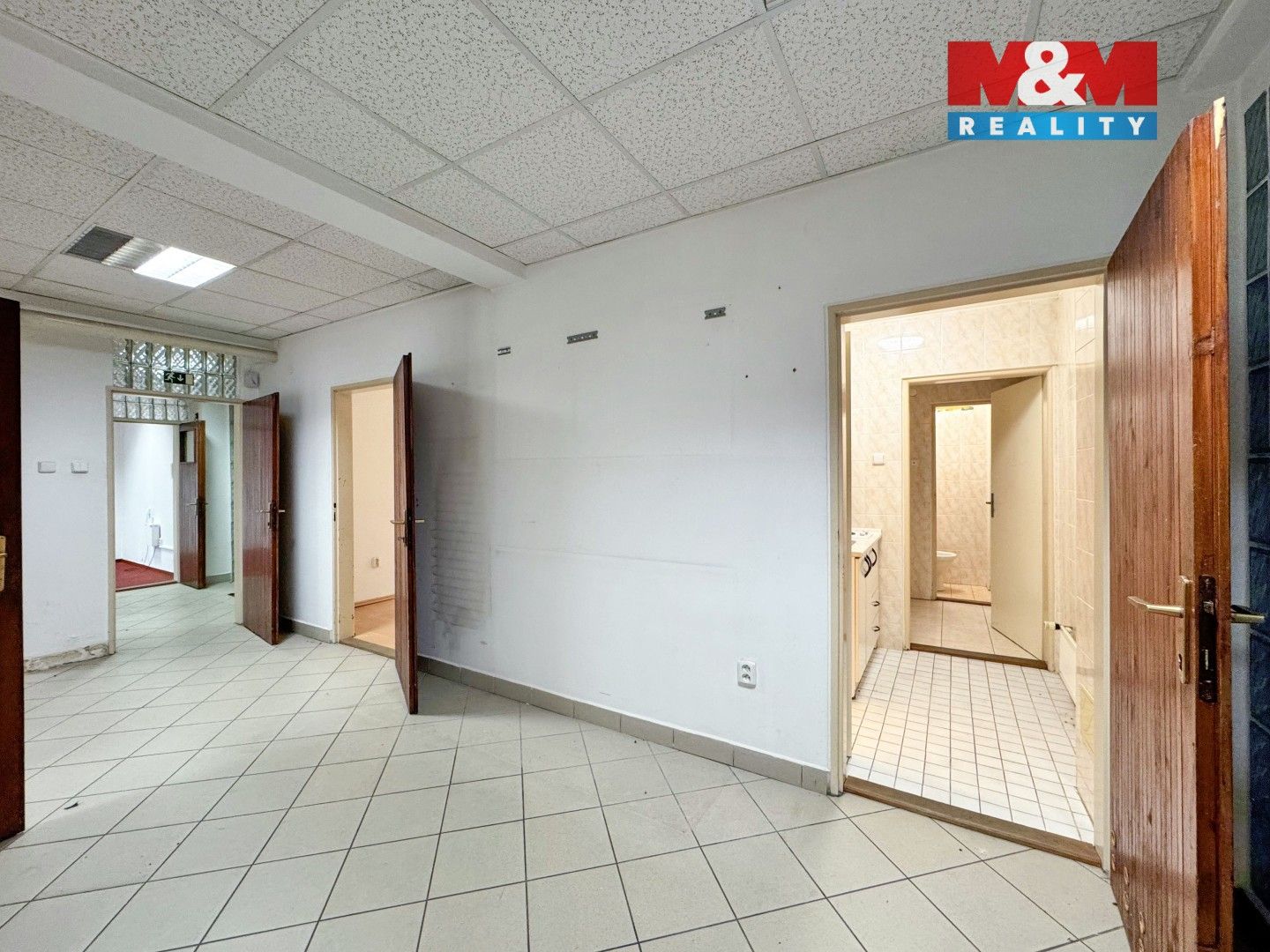 Pronájem komerčního prostoru 260 m² - foto 10