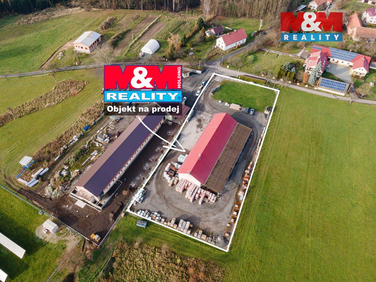 Prodej komerčního prostoru 900 m² - foto 1