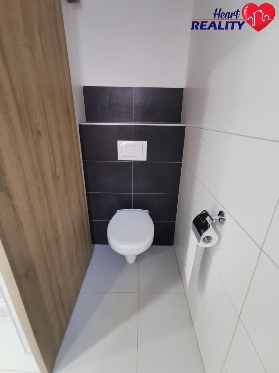 Pronájem bytu 2+1 61 m² - foto 6