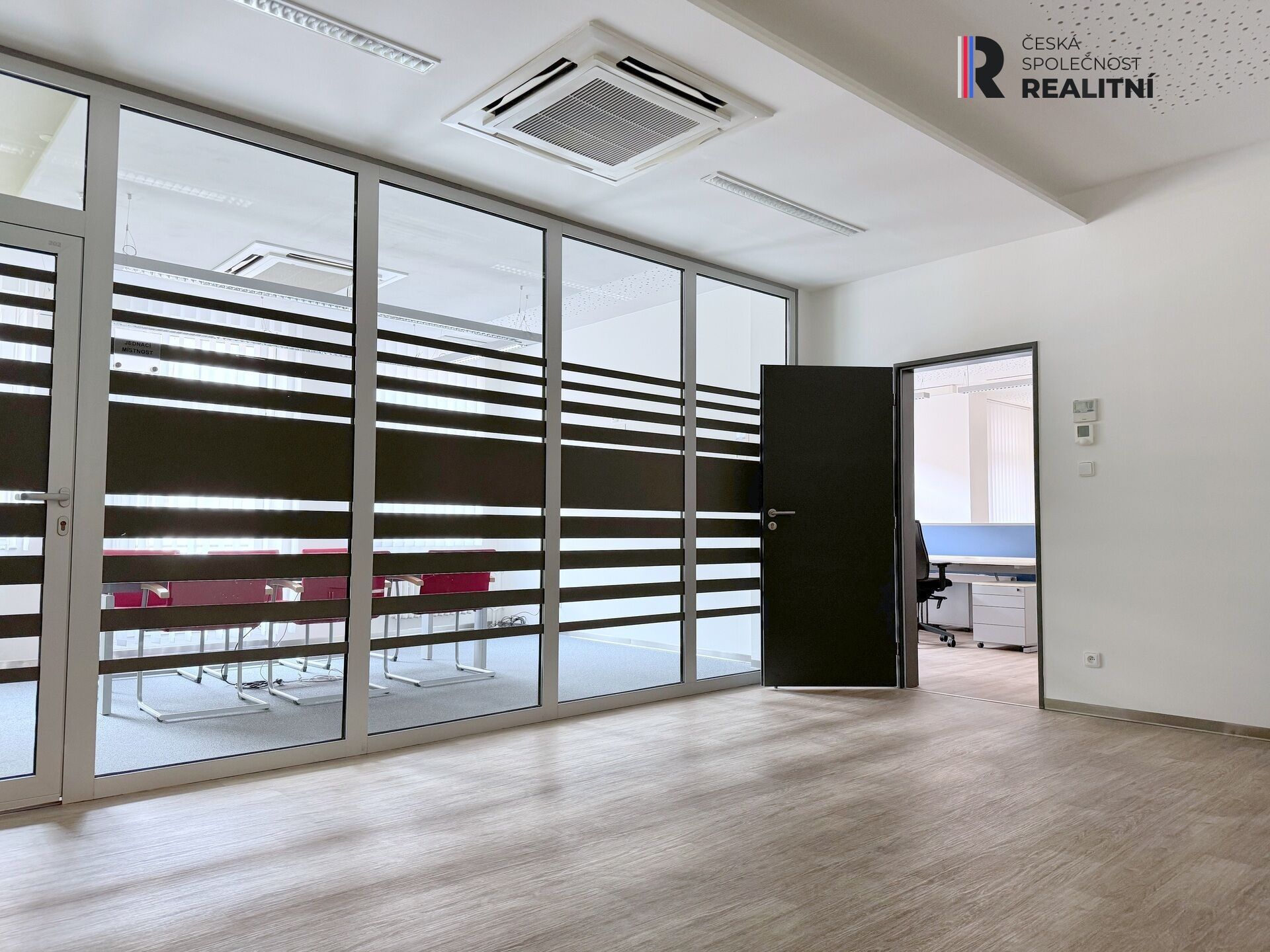 Pronájem komerčního prostoru 110 m² - foto 4