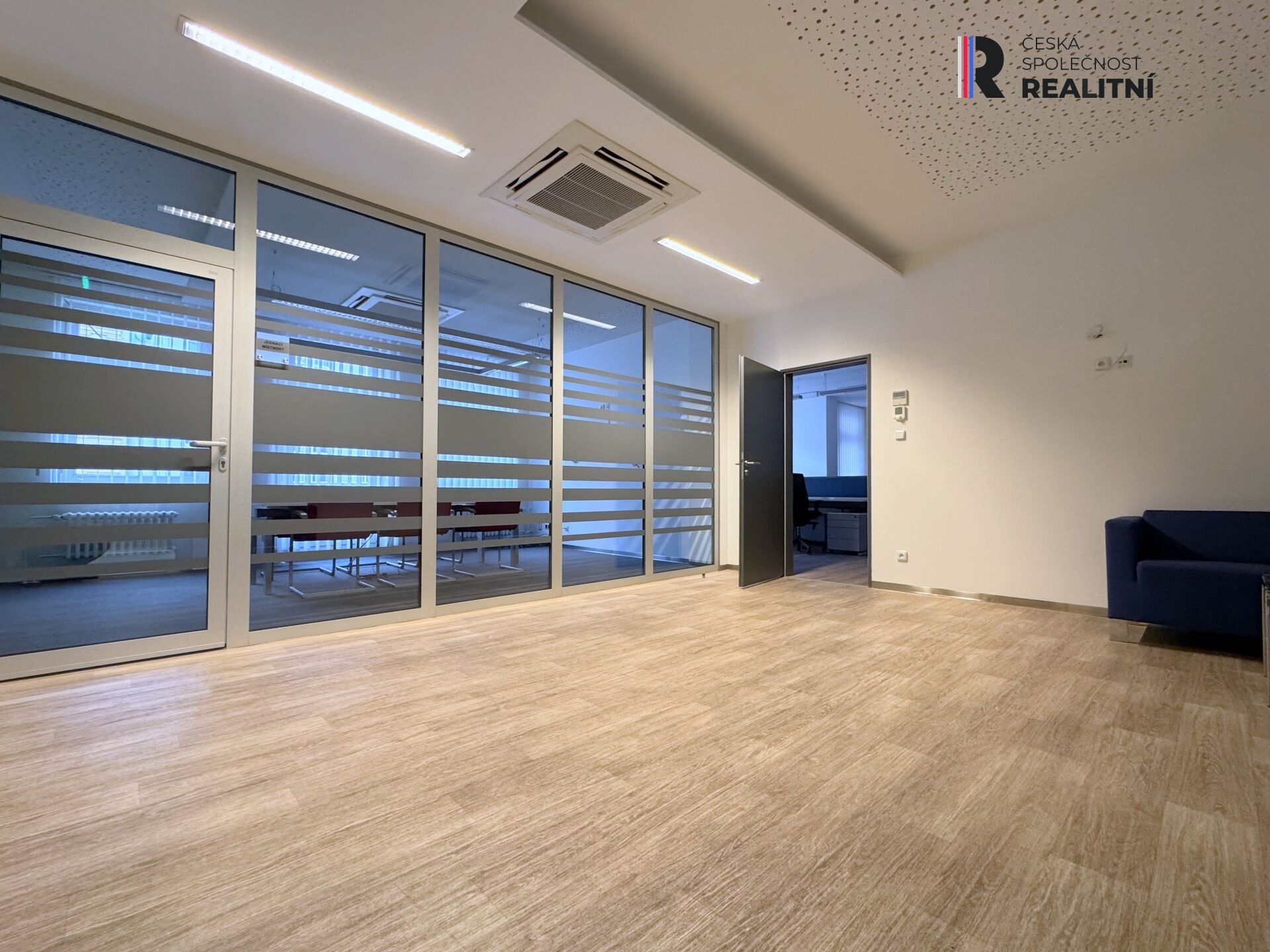 Pronájem komerčního prostoru 110 m² - foto 11