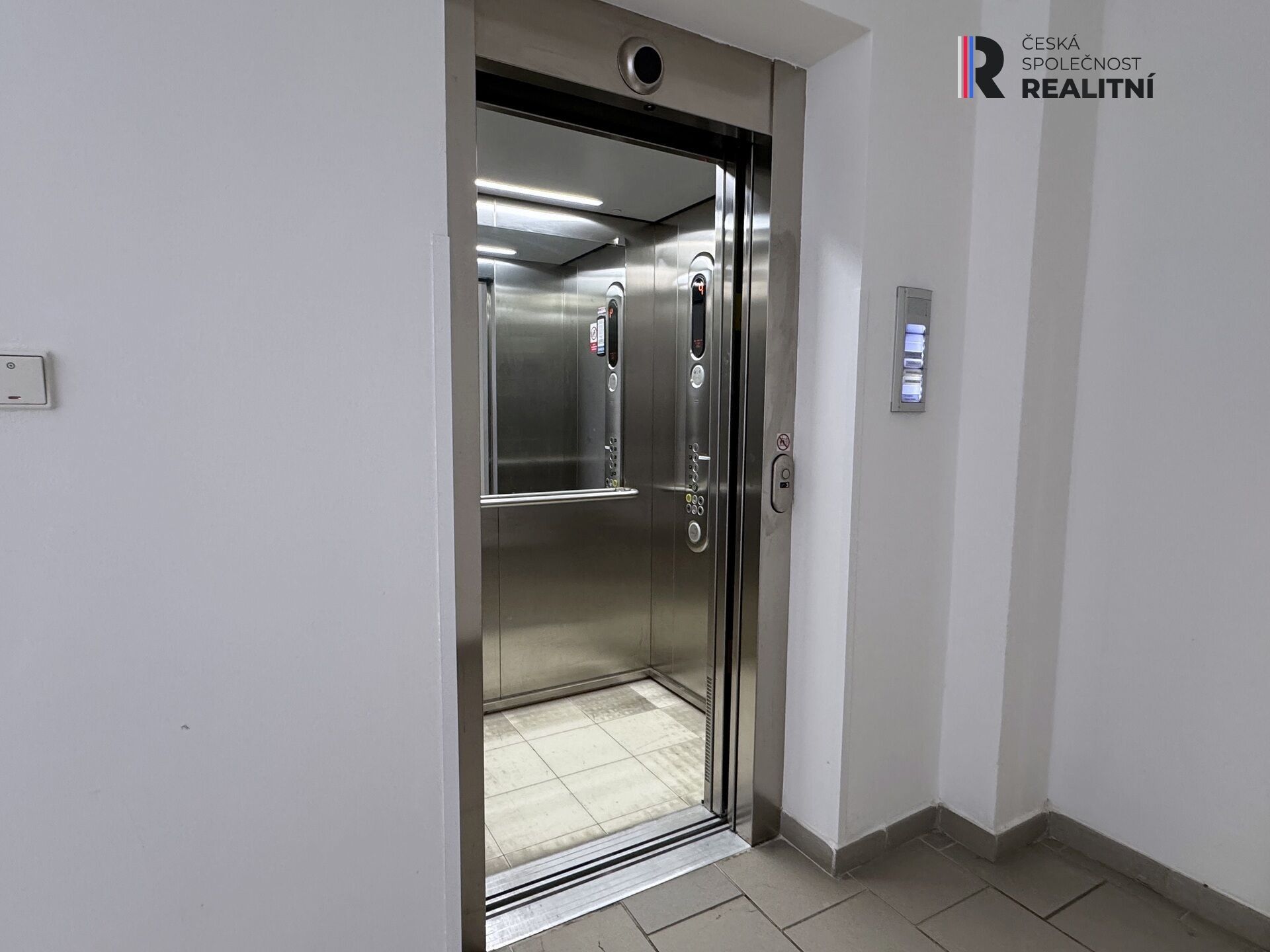 Pronájem komerčního prostoru 110 m² - foto 15