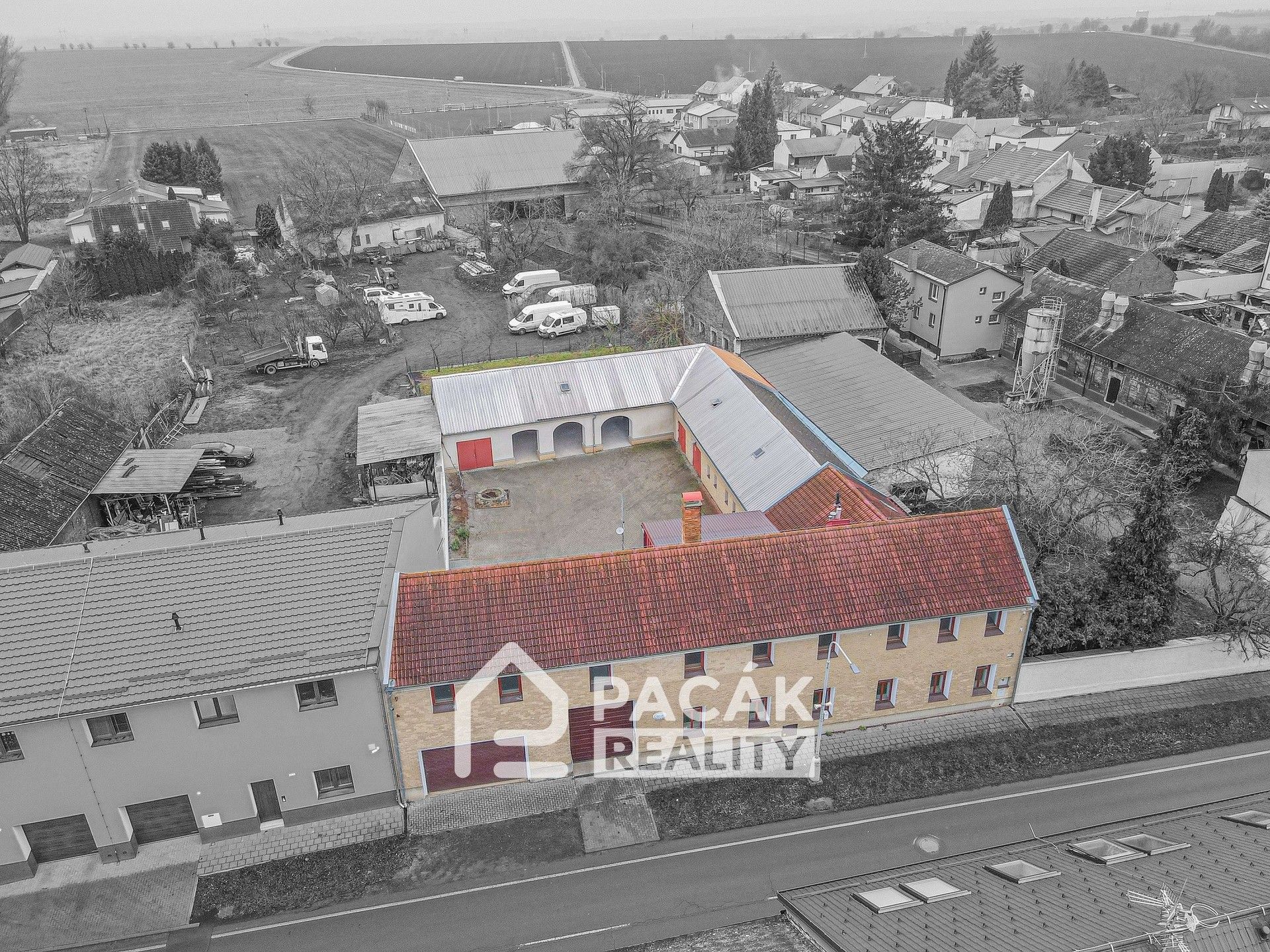 Prodej domu 660 m² - foto 2
