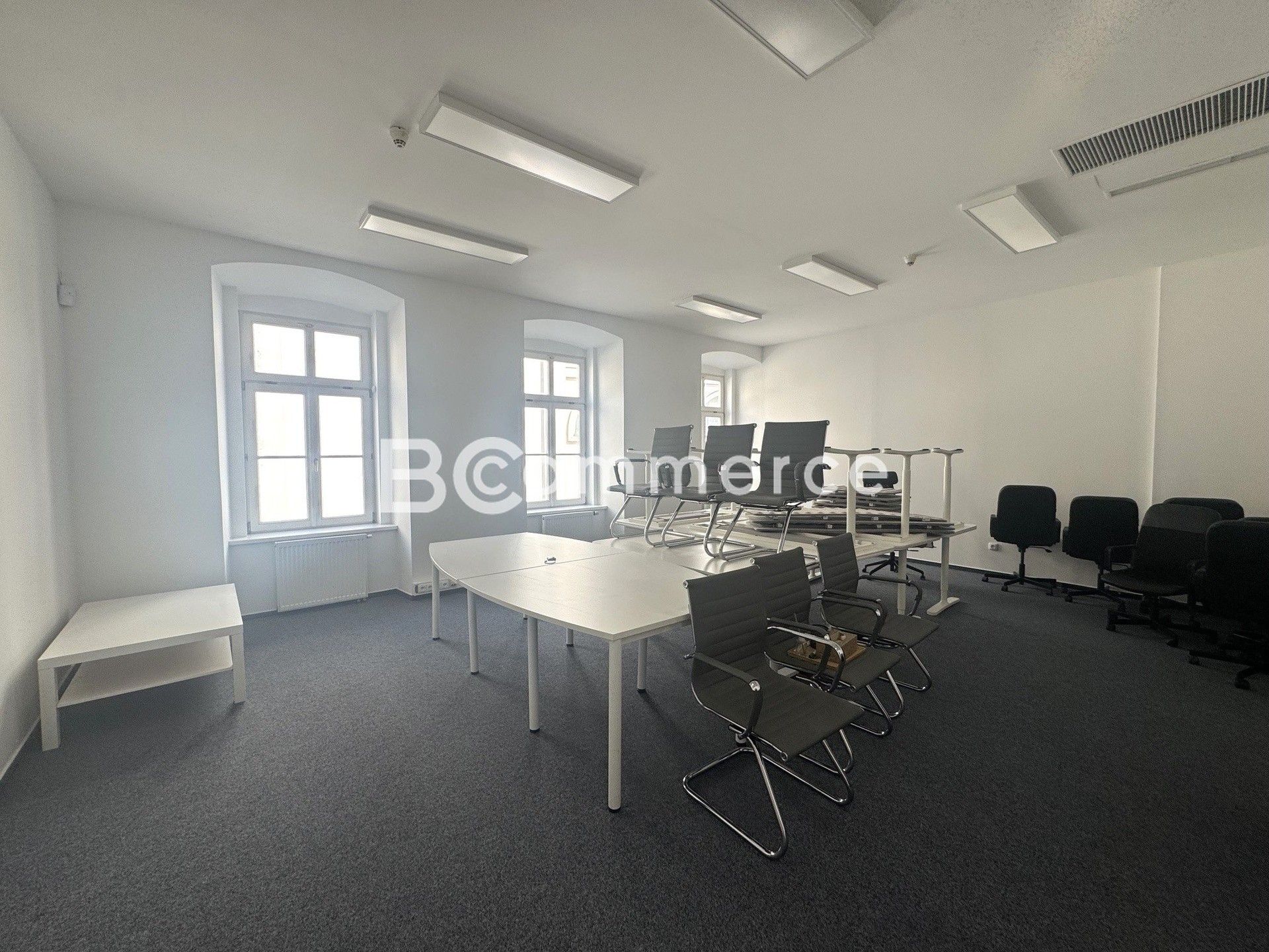 Pronájem komerčního prostoru 86 m² - foto 1