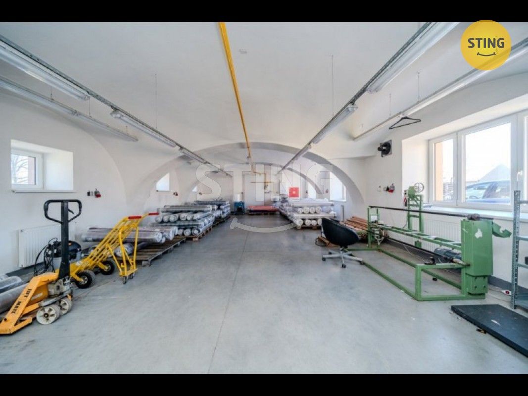 Pronájem komerčního prostoru 500 m² - foto 2