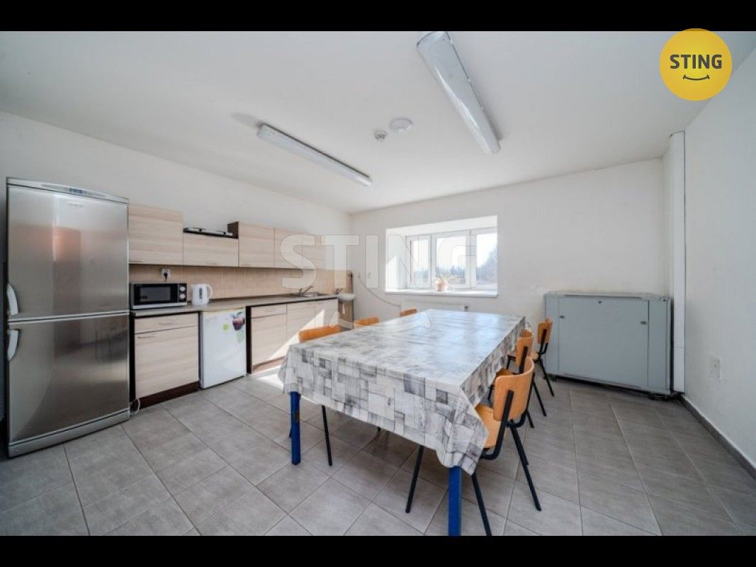 Pronájem komerčního prostoru 500 m² - foto 4