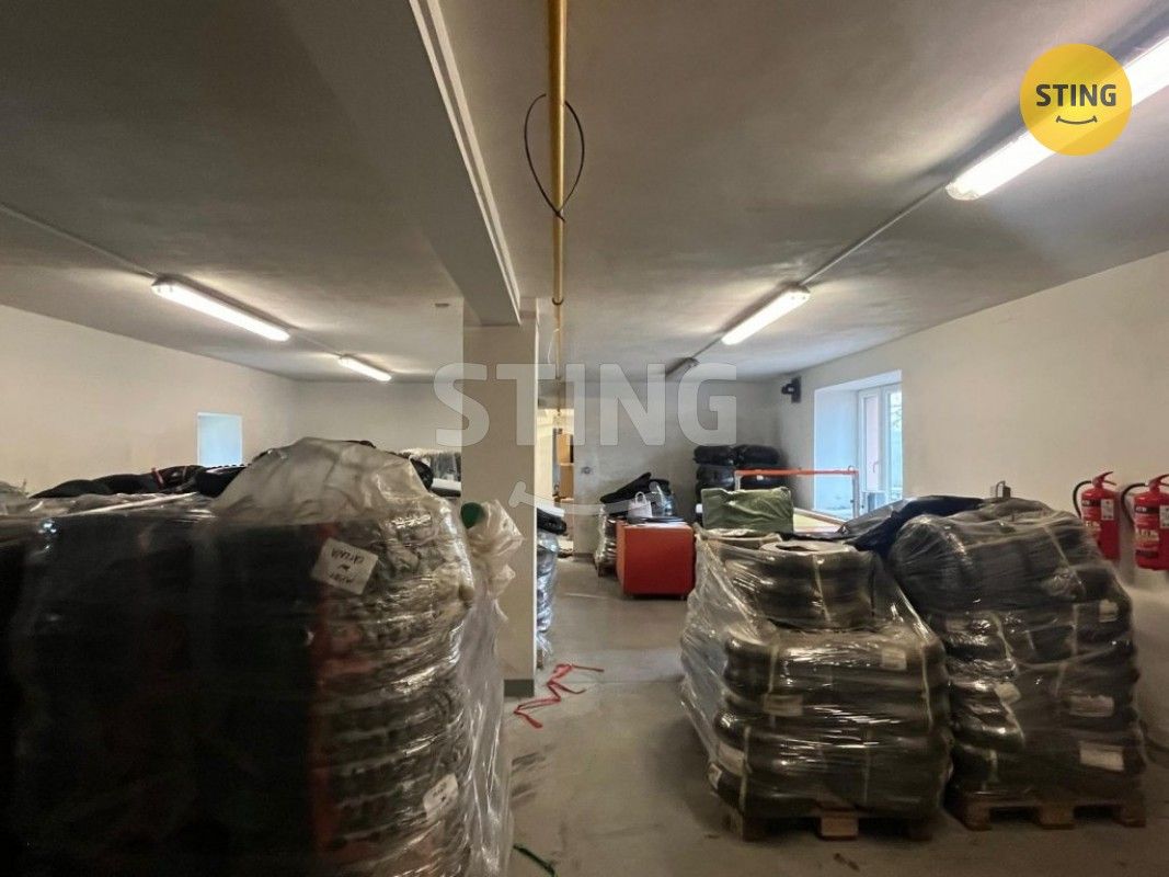 Pronájem komerčního prostoru 500 m² - foto 12