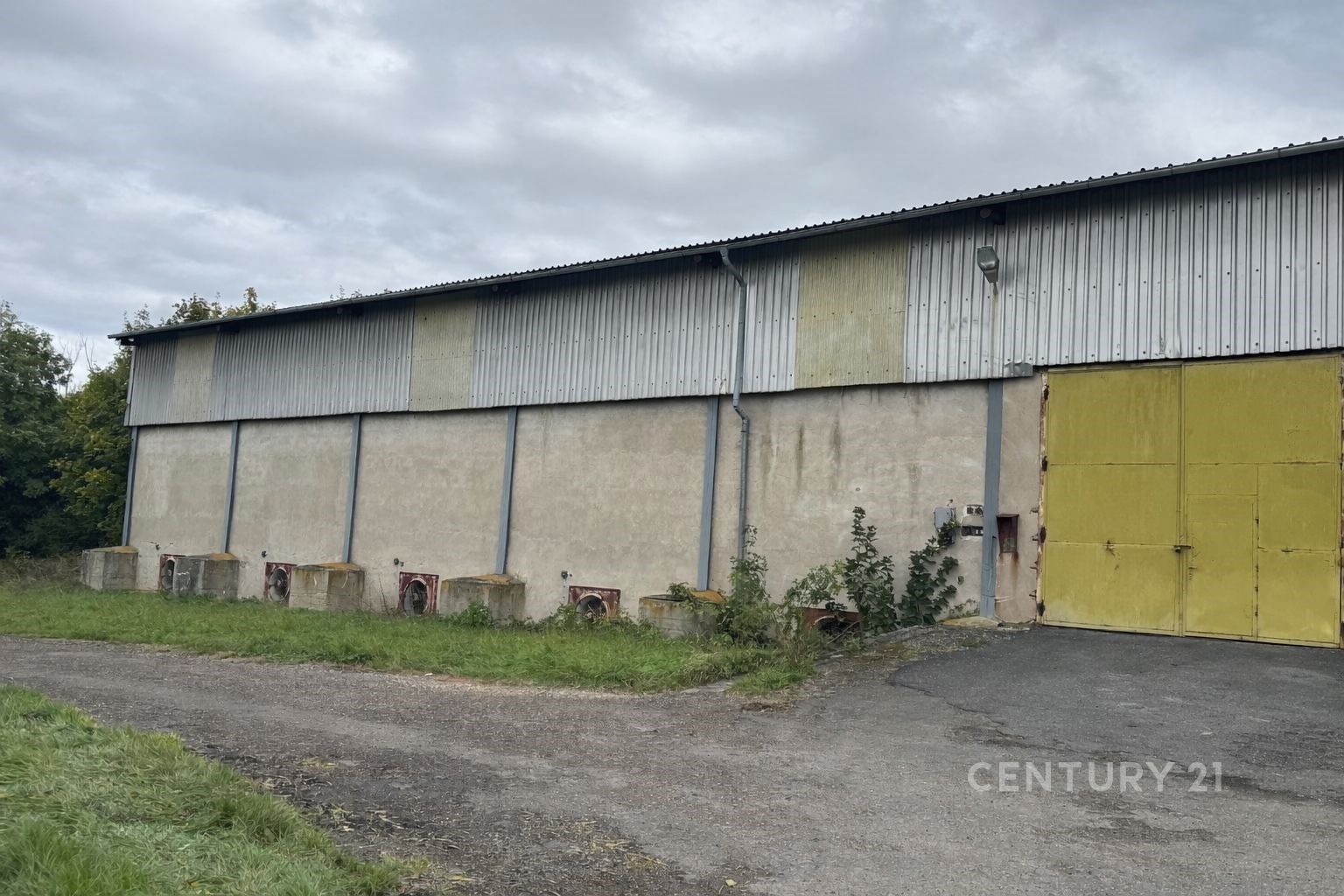 Prodej komerčního prostoru 1262 m² - foto 2