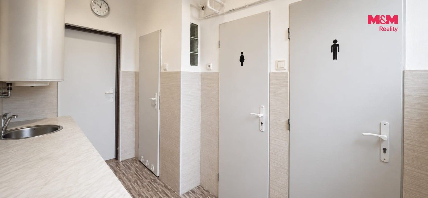 Pronájem komerčního prostoru 140 m² - foto 7