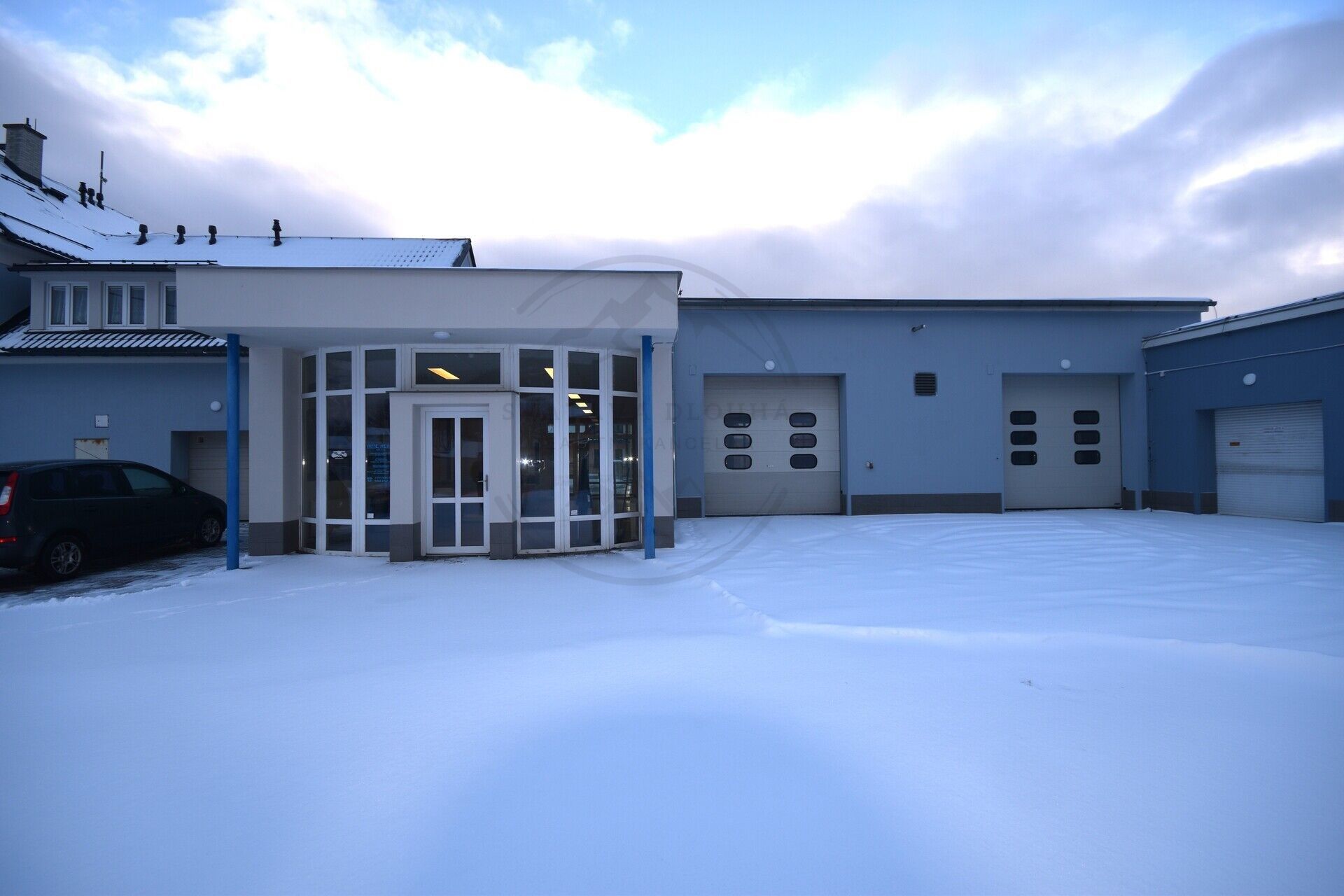 Pronájem komerčního prostoru 356 m² - foto 2