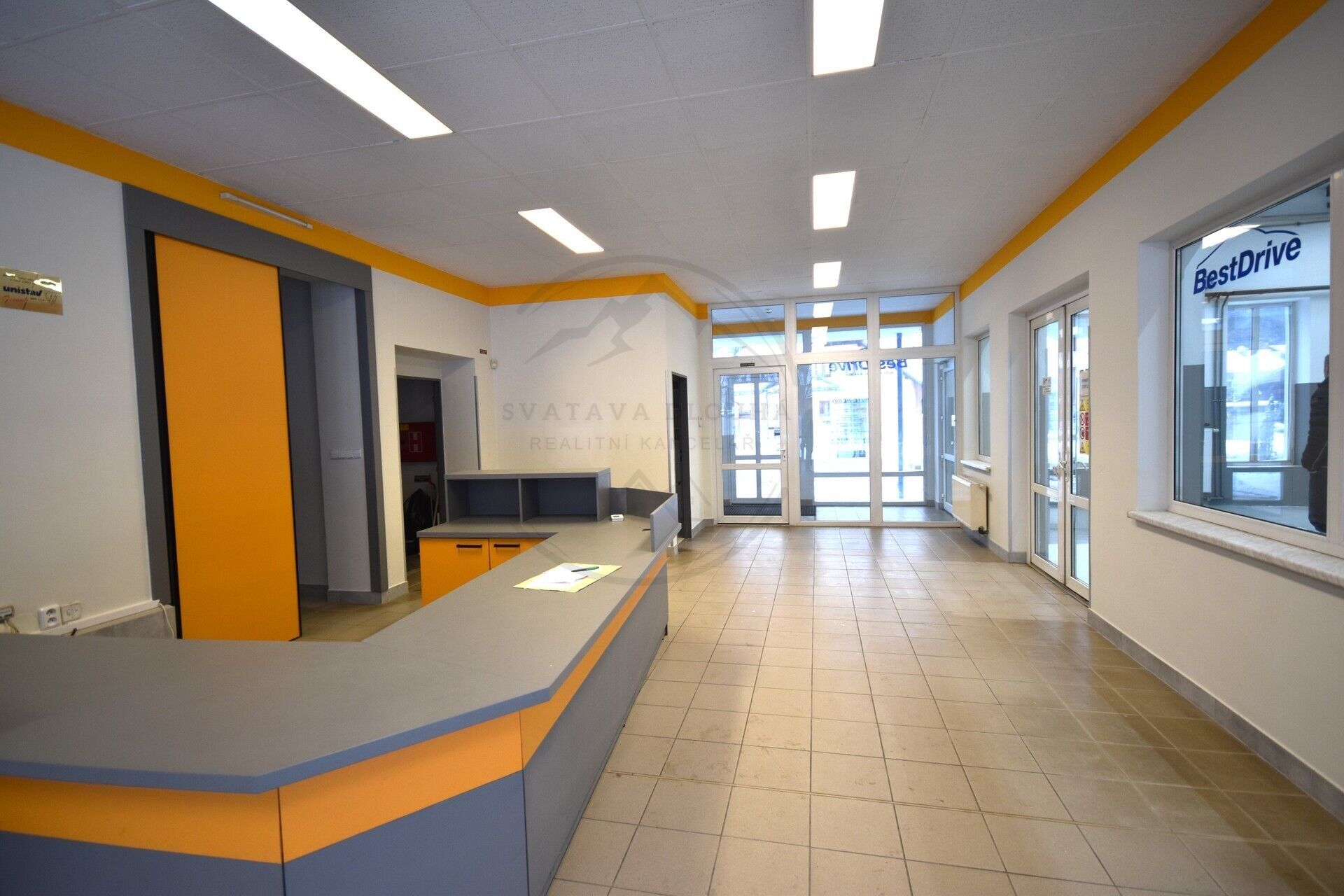 Pronájem komerčního prostoru 356 m² - foto 6