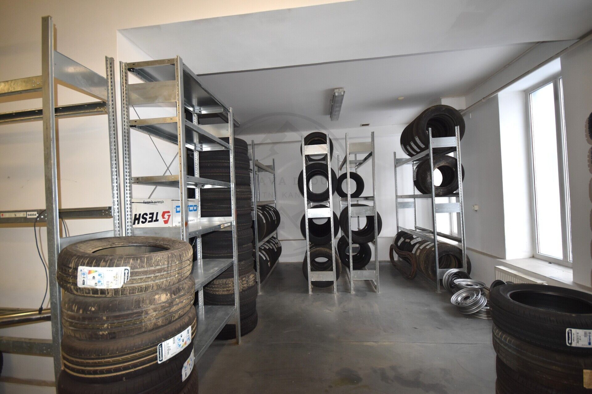 Pronájem komerčního prostoru 356 m² - foto 8