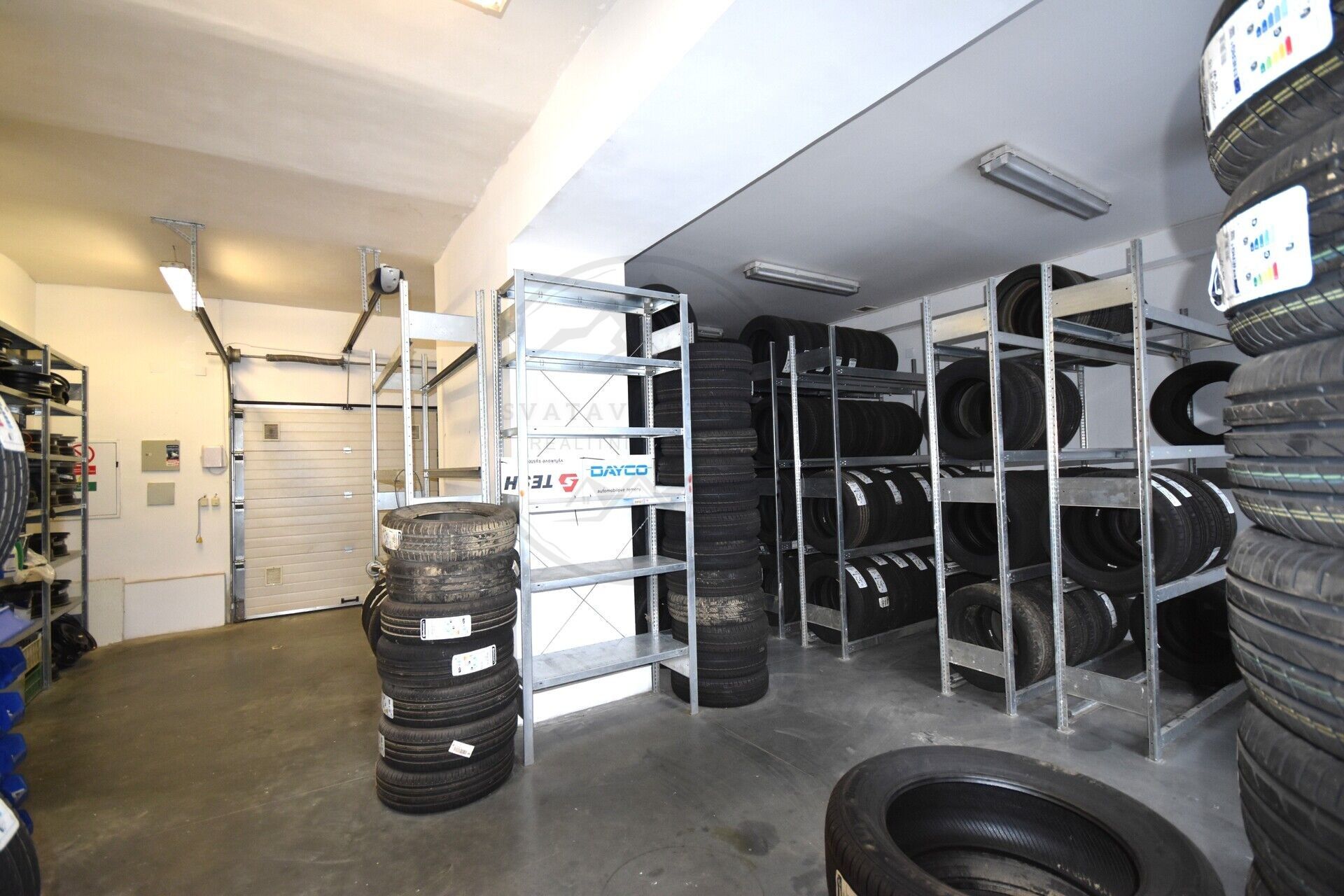 Pronájem komerčního prostoru 356 m² - foto 7