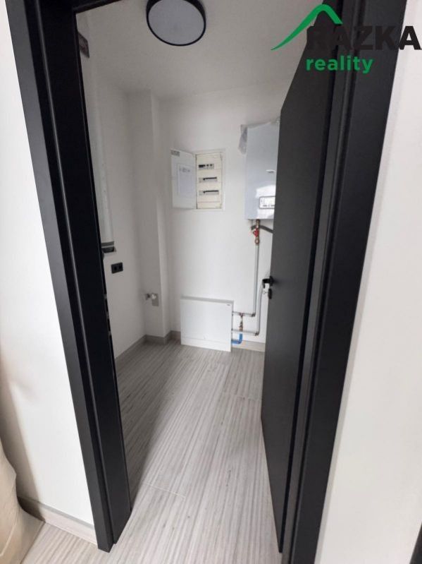 Pronájem bytu 2+kk 50 m² - foto 11