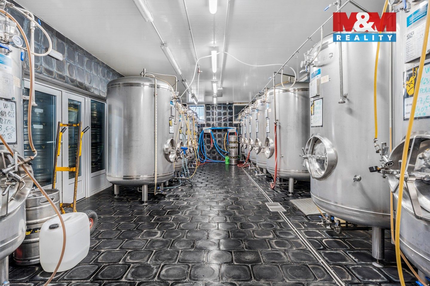 Prodej komerčního prostoru 560 m² - foto 19