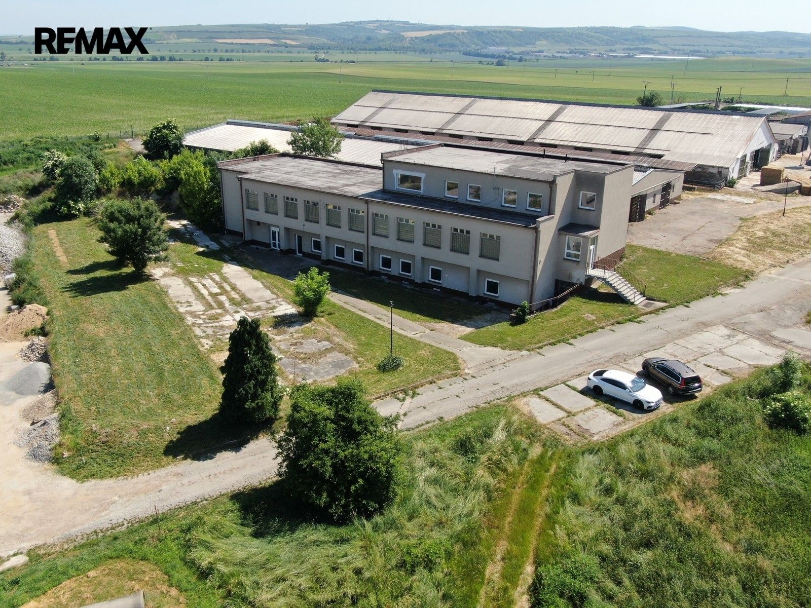Prodej komerčního prostoru 2752 m² - foto 1