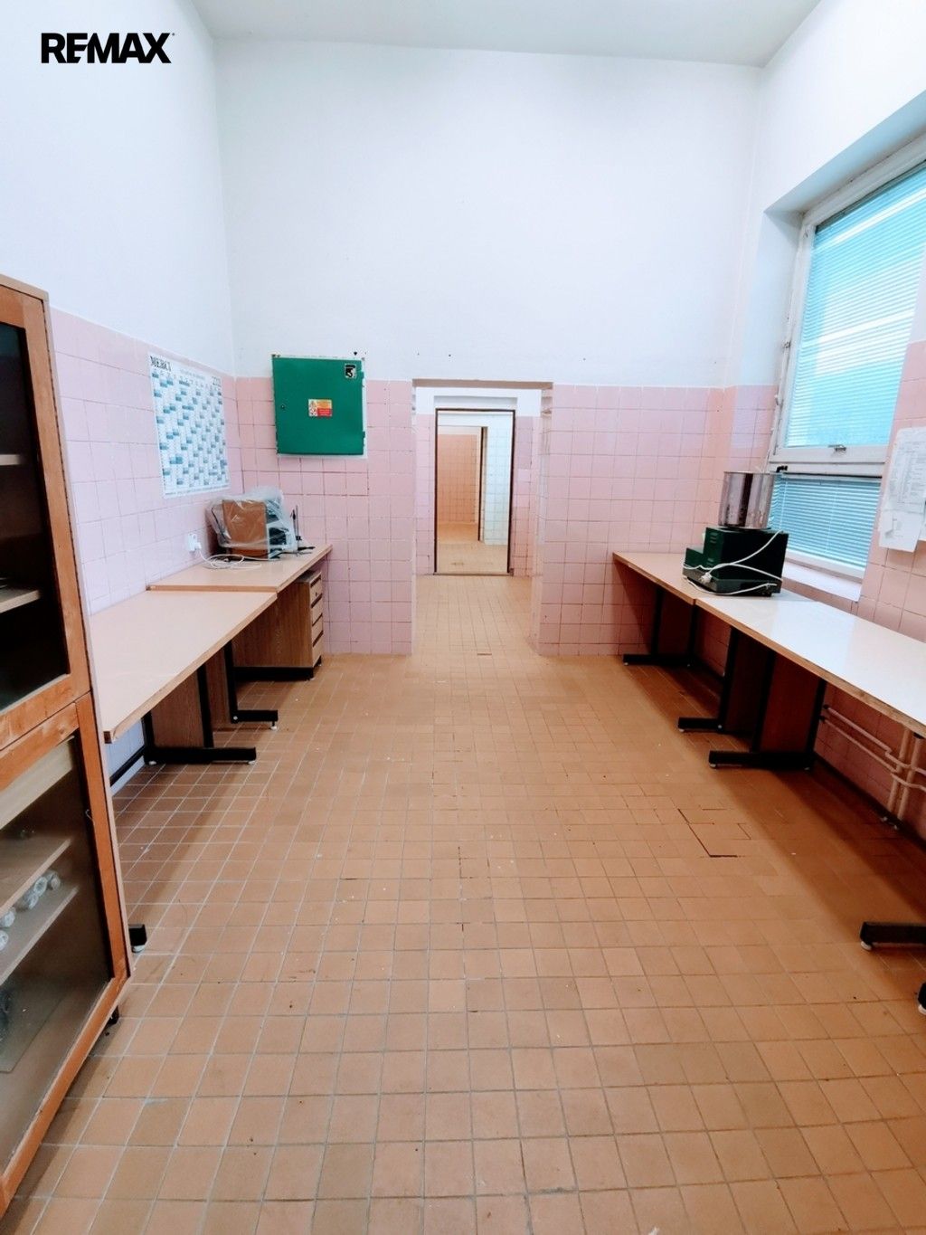 Prodej komerčního prostoru 2752 m² - foto 14