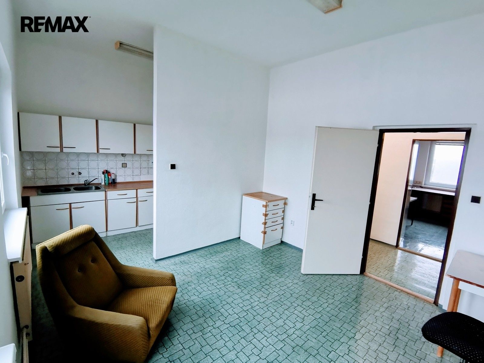 Prodej komerčního prostoru 2752 m² - foto 17