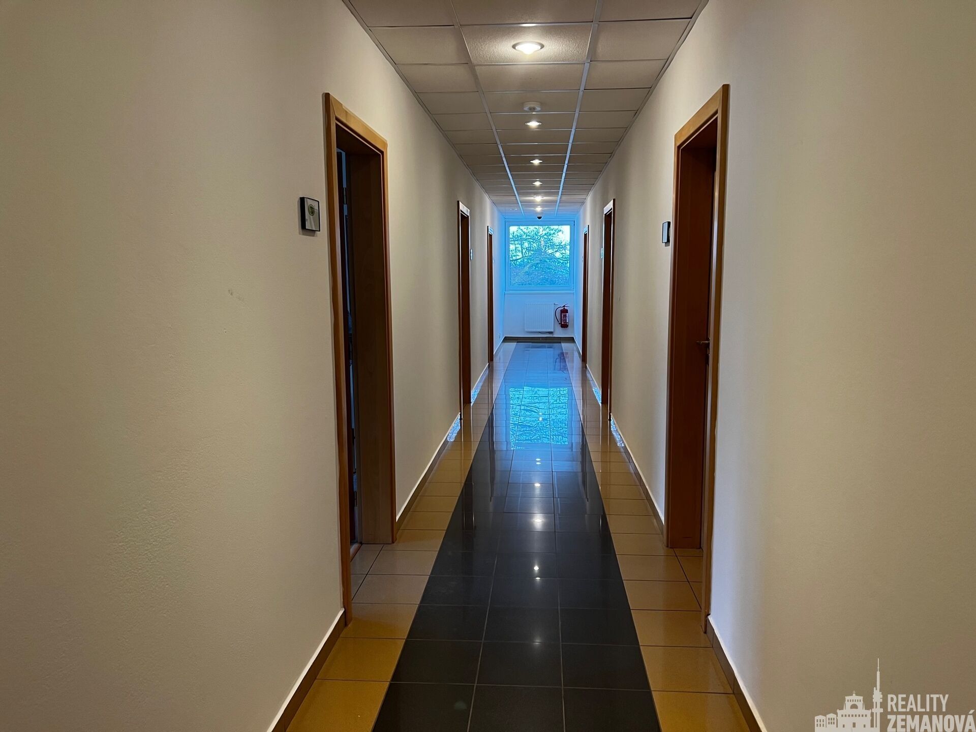Pronájem komerčního prostoru 41 m² - foto 5