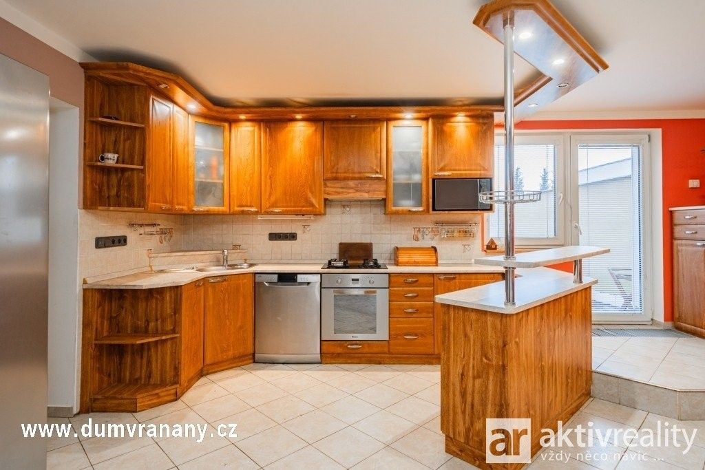 Prodej nemovitosti 283 m² - foto 8