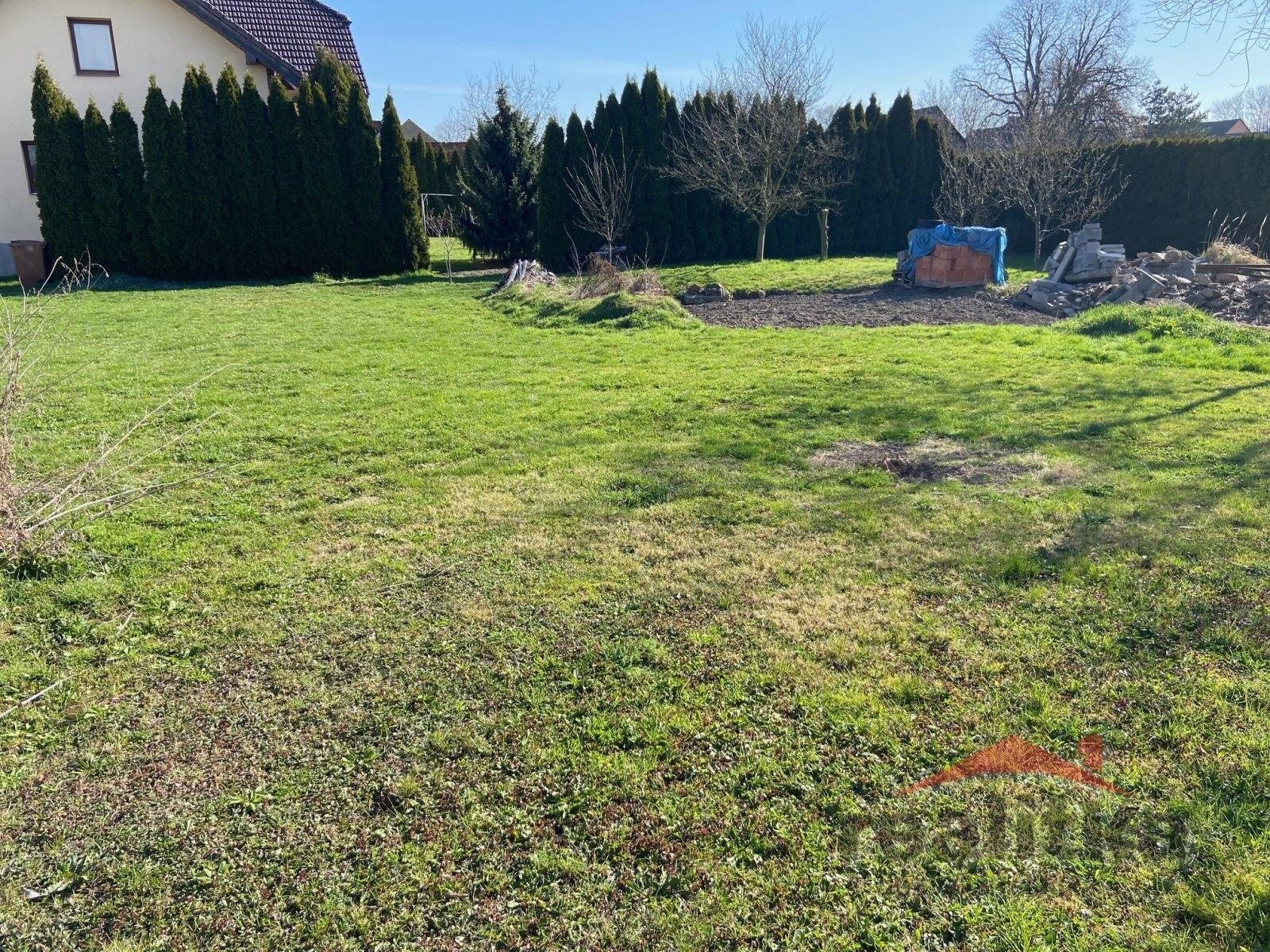 Prodej pozemku 757 m² - foto 1