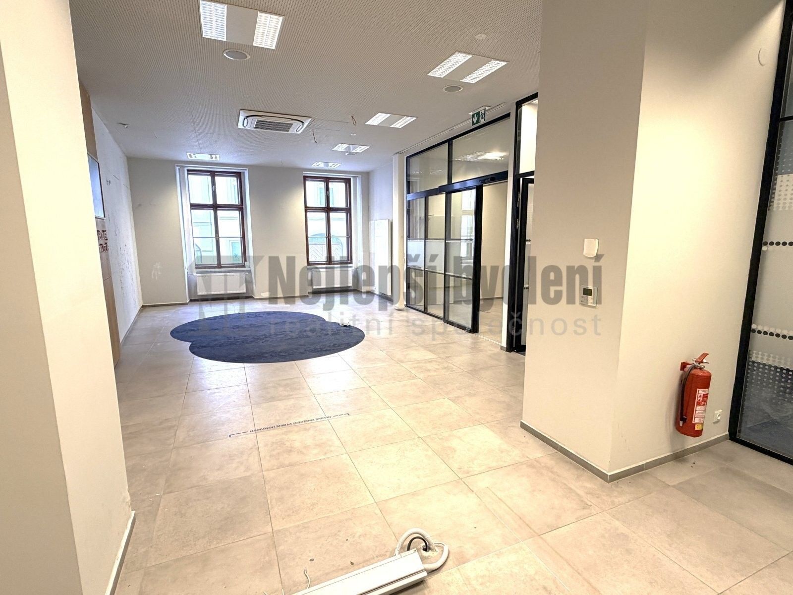 Prodej komerčního prostoru 124 m² - foto 2