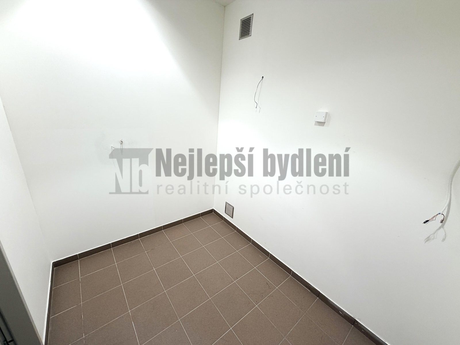 Prodej komerčního prostoru 124 m² - foto 5