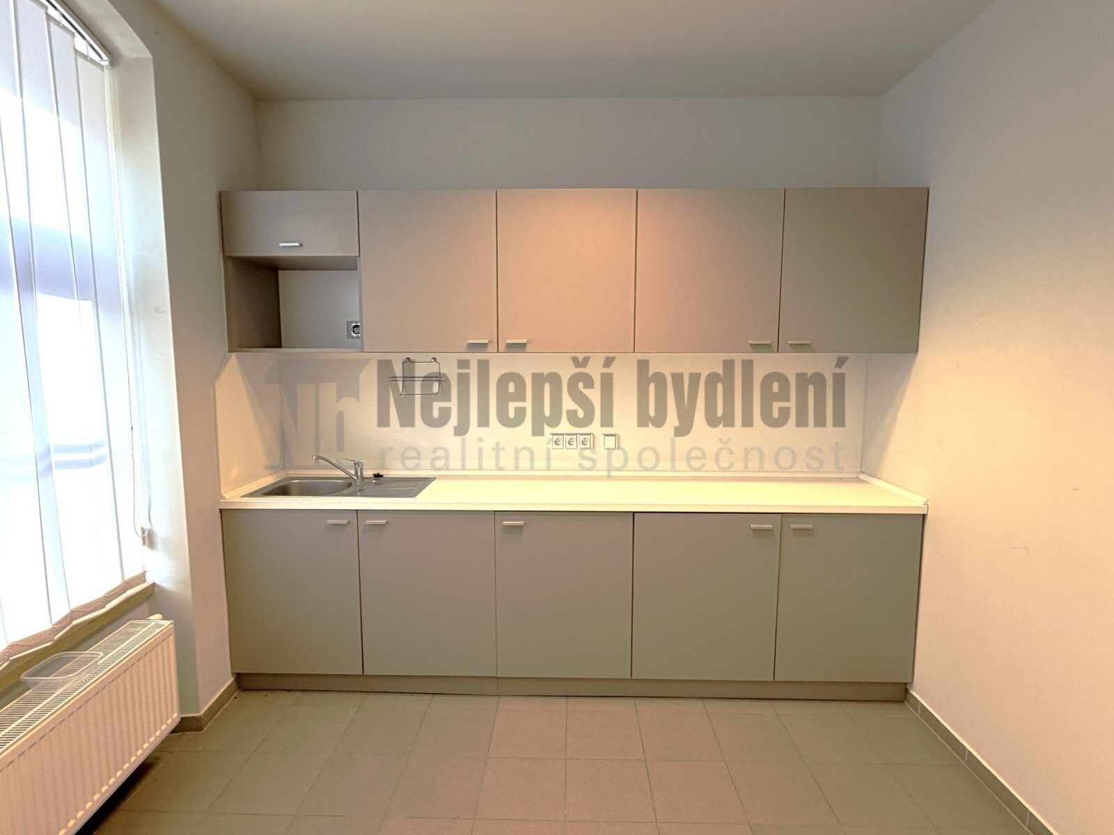 Prodej komerčního prostoru 124 m² - foto 3