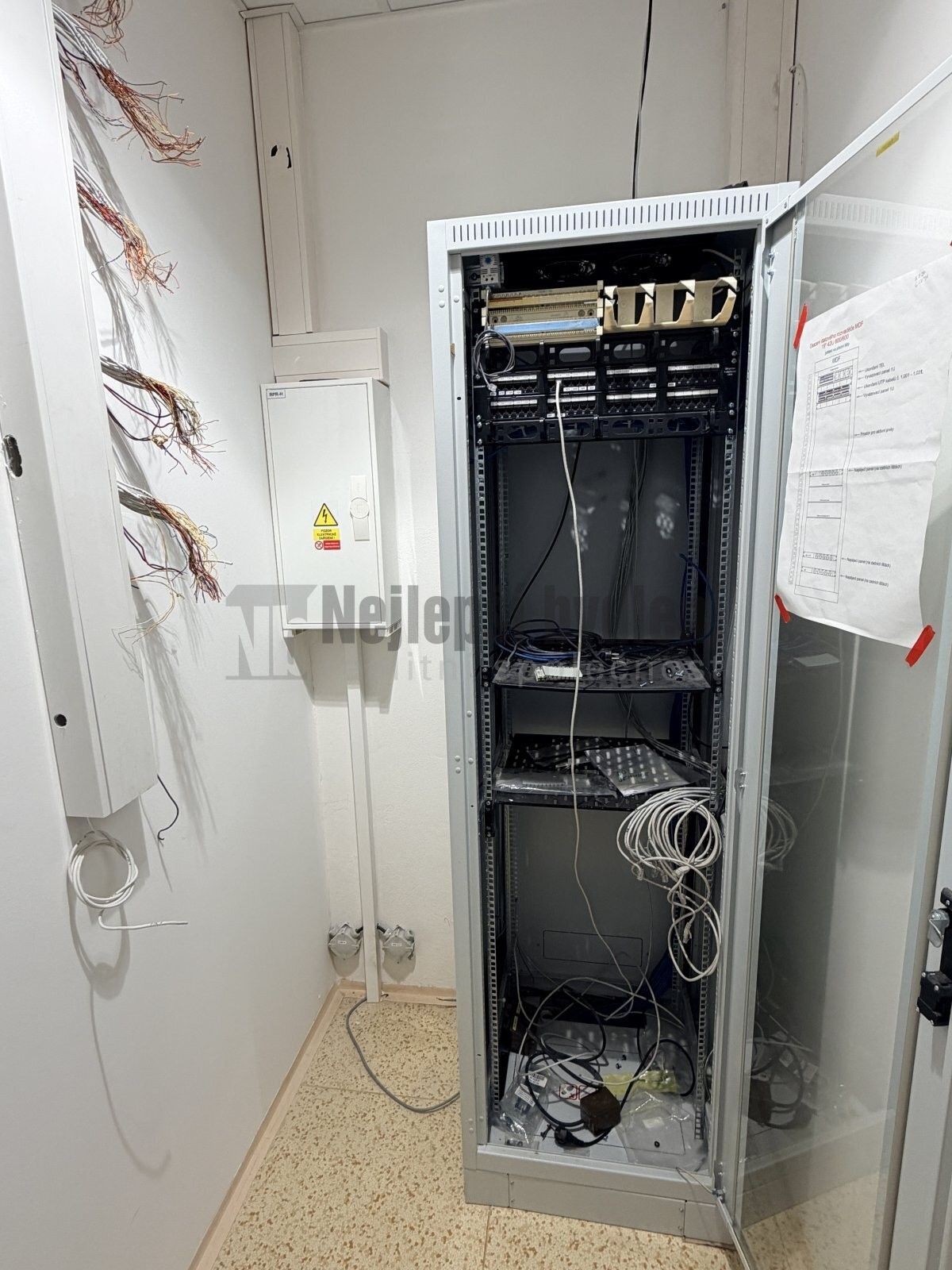 Prodej komerčního prostoru 124 m² - foto 9