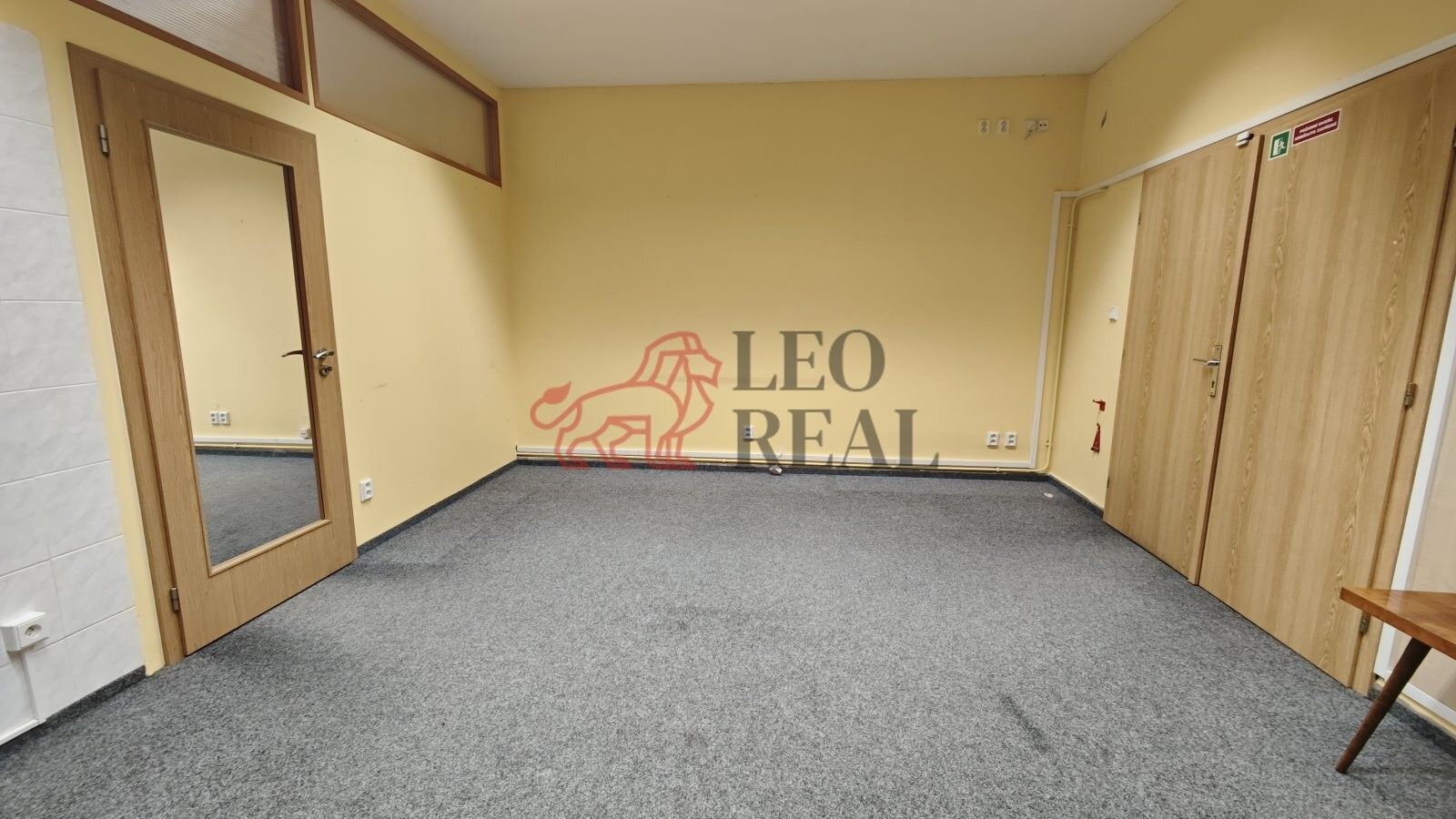 Pronájem komerčního prostoru 71 m² - foto 7