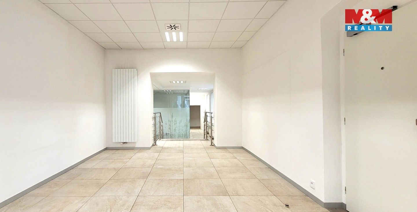 Pronájem komerčního prostoru 180 m² - foto 4