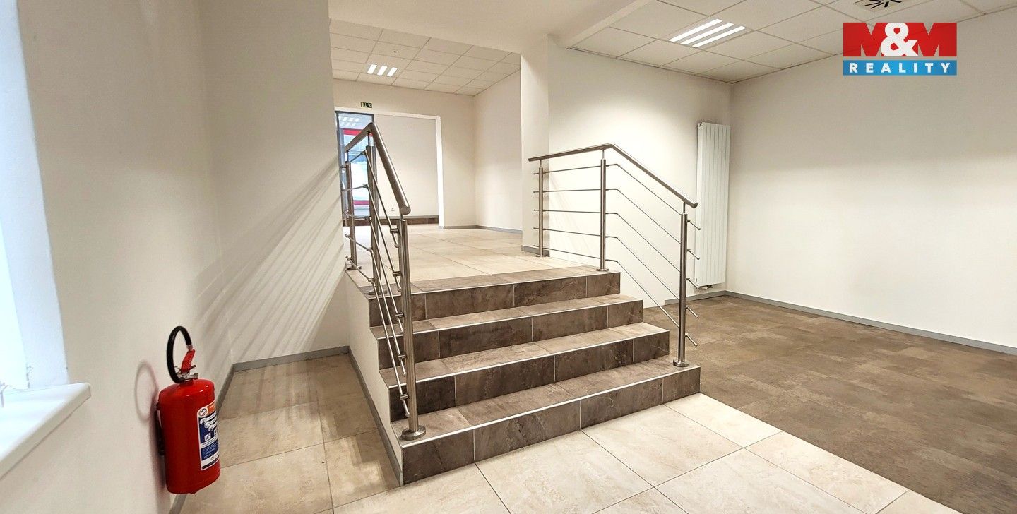 Pronájem komerčního prostoru 180 m² - foto 7
