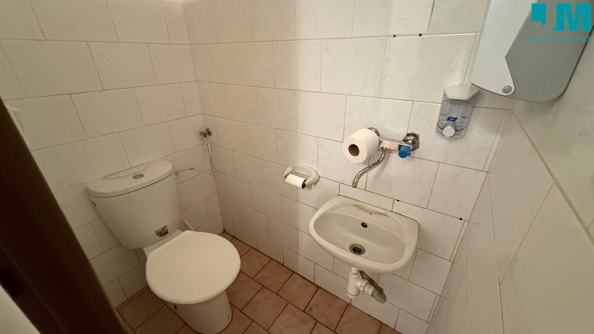 Pronájem komerčního prostoru 188 m² - foto 11