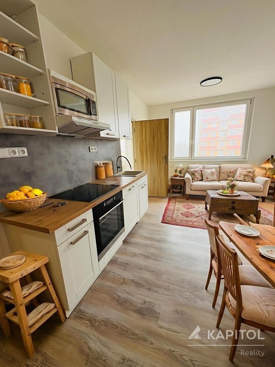 Pronájem bytu 3+kk 57 m² - foto 2