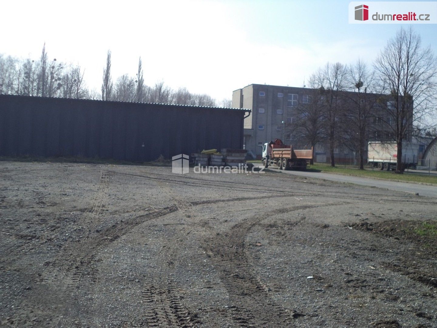 Pronájem nemovitosti 2000 m² - foto 1