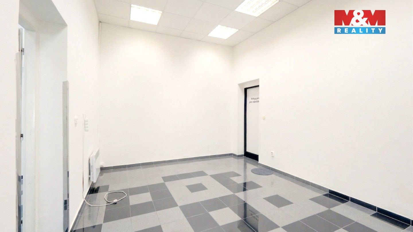 Prodej komerčního prostoru 144 m² - foto 12