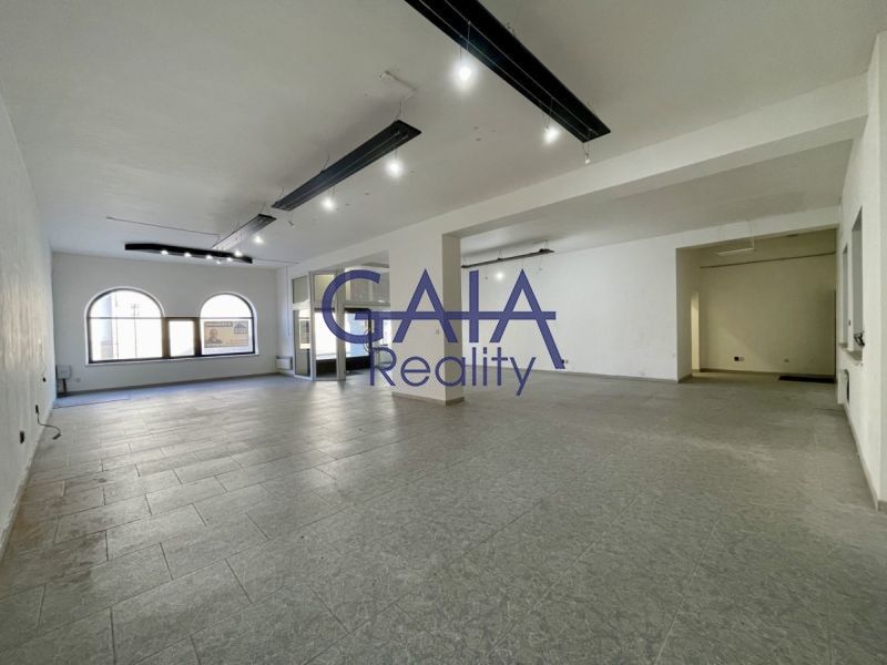 Pronájem komerčního prostoru 213 m² - foto 3