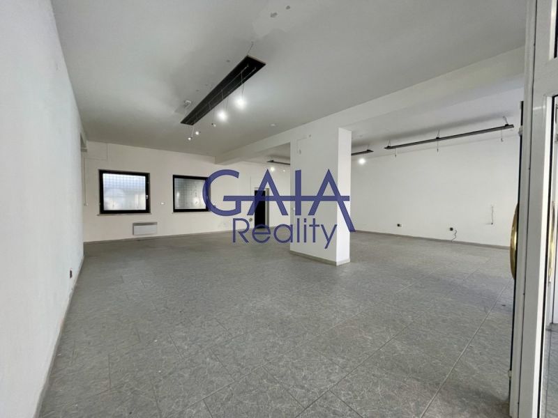 Pronájem komerčního prostoru 213 m² - foto 6