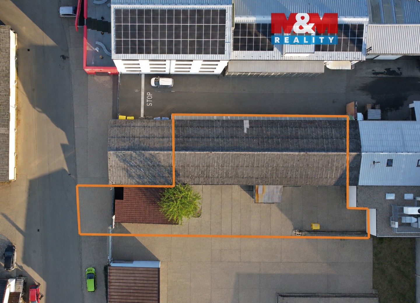 Prodej komerčního prostoru 317 m² - foto 1