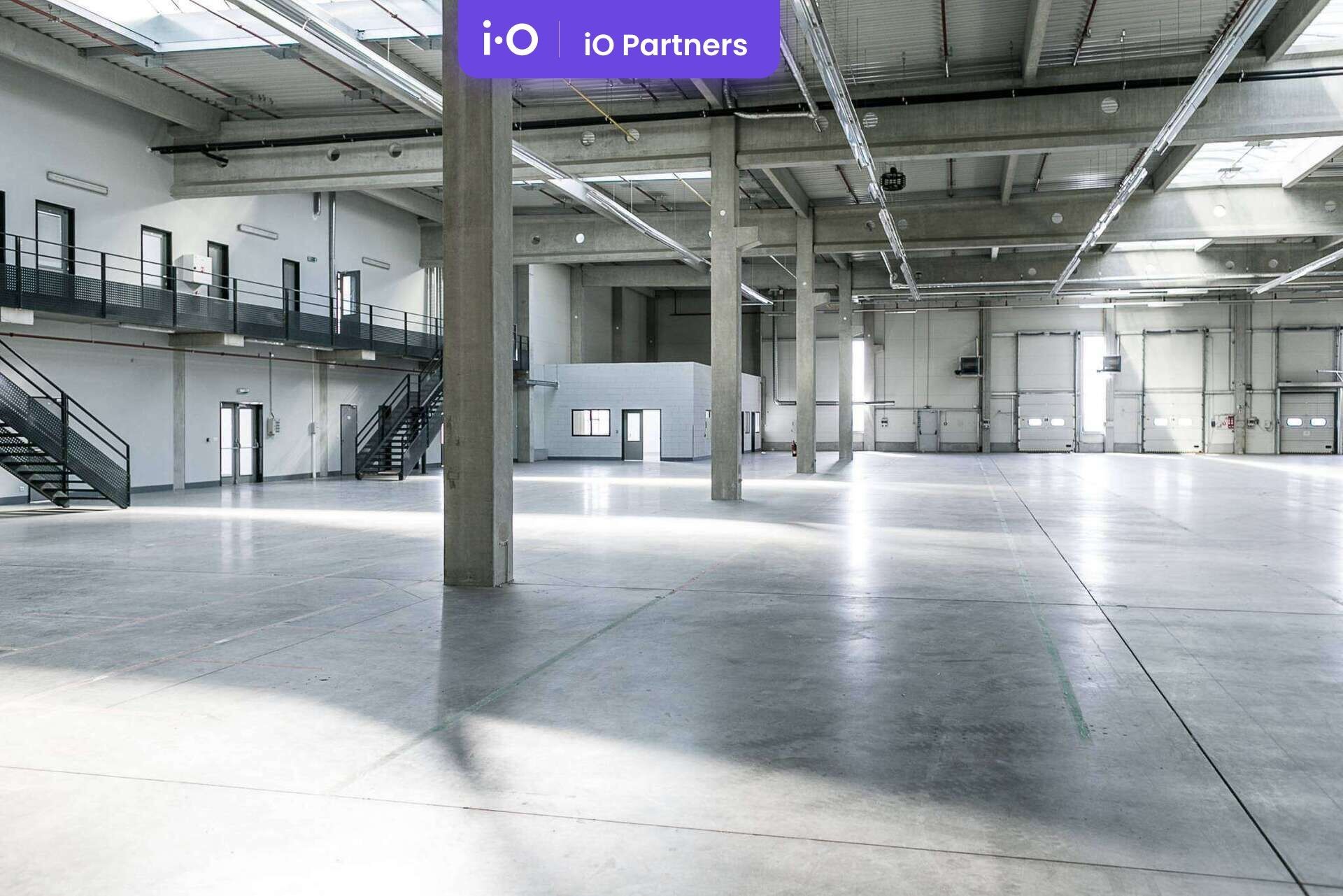 Pronájem komerčního prostoru 6988 m² - foto 1