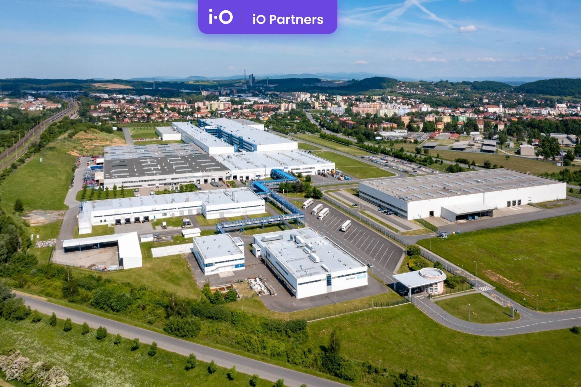 Pronájem komerčního prostoru 2293 m² - foto 3