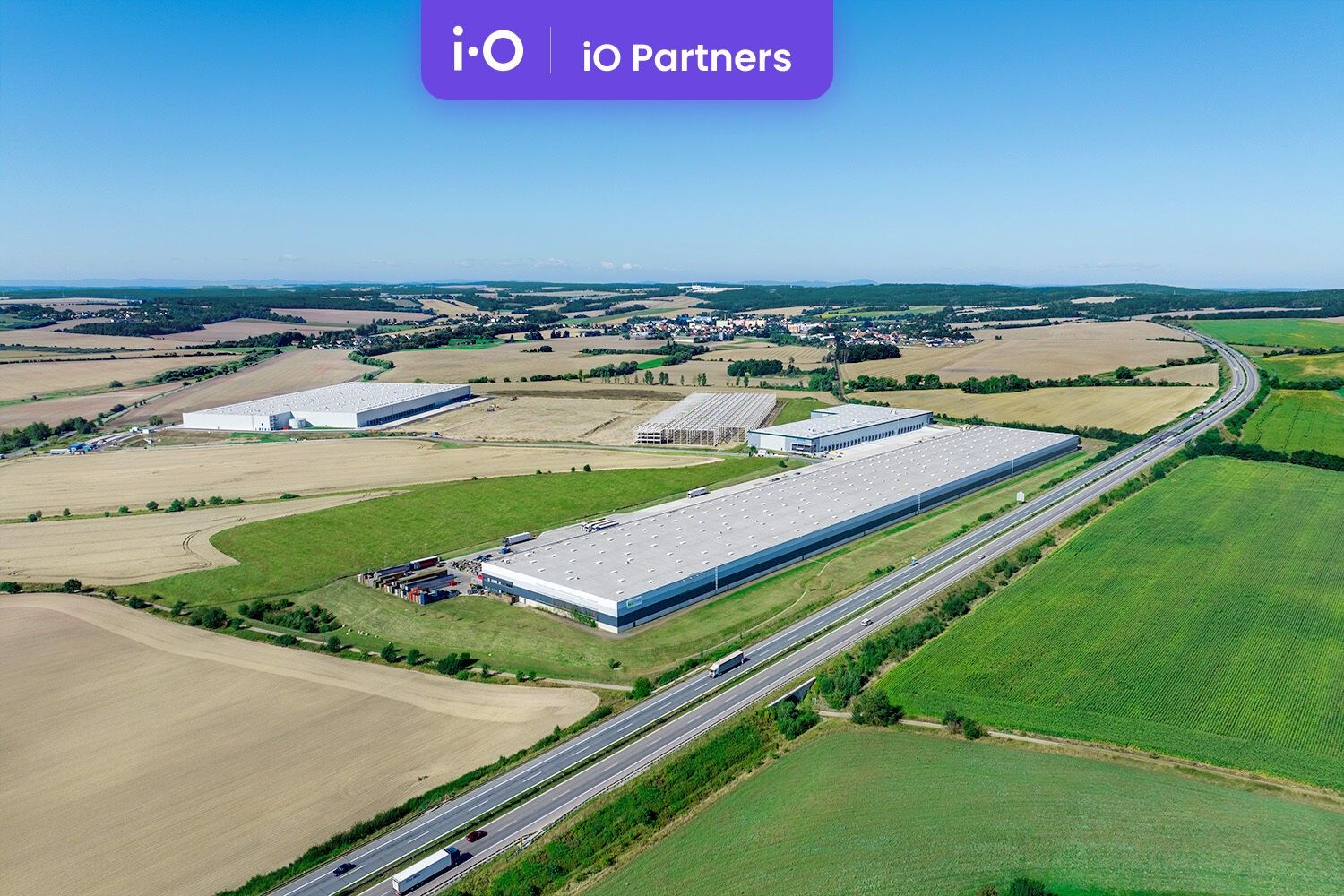 Pronájem komerčního prostoru 10000 m² - foto 8