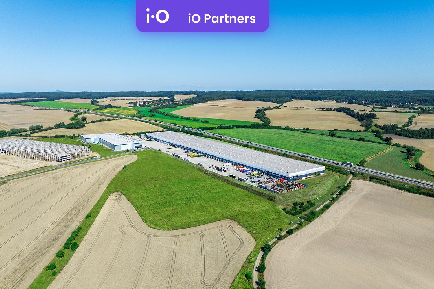 Pronájem komerčního prostoru 10000 m² - foto 9