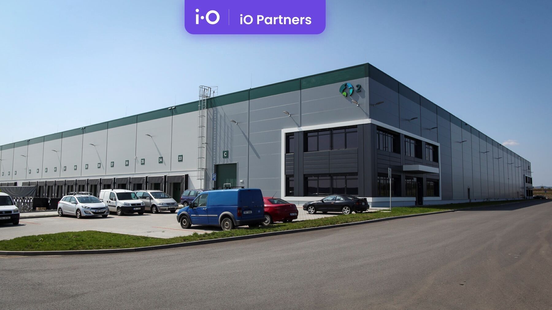 Pronájem komerčního prostoru 4611 m² - foto 1