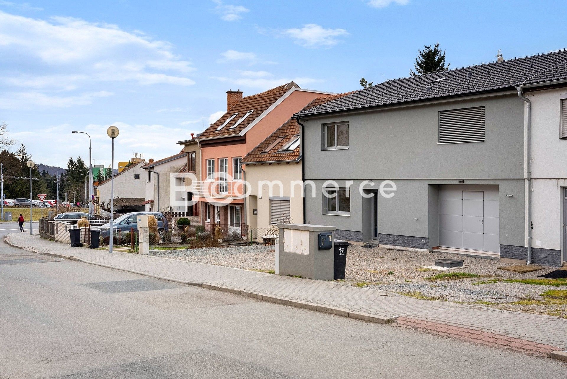 Prodej nemovitosti 240 m² - foto 2