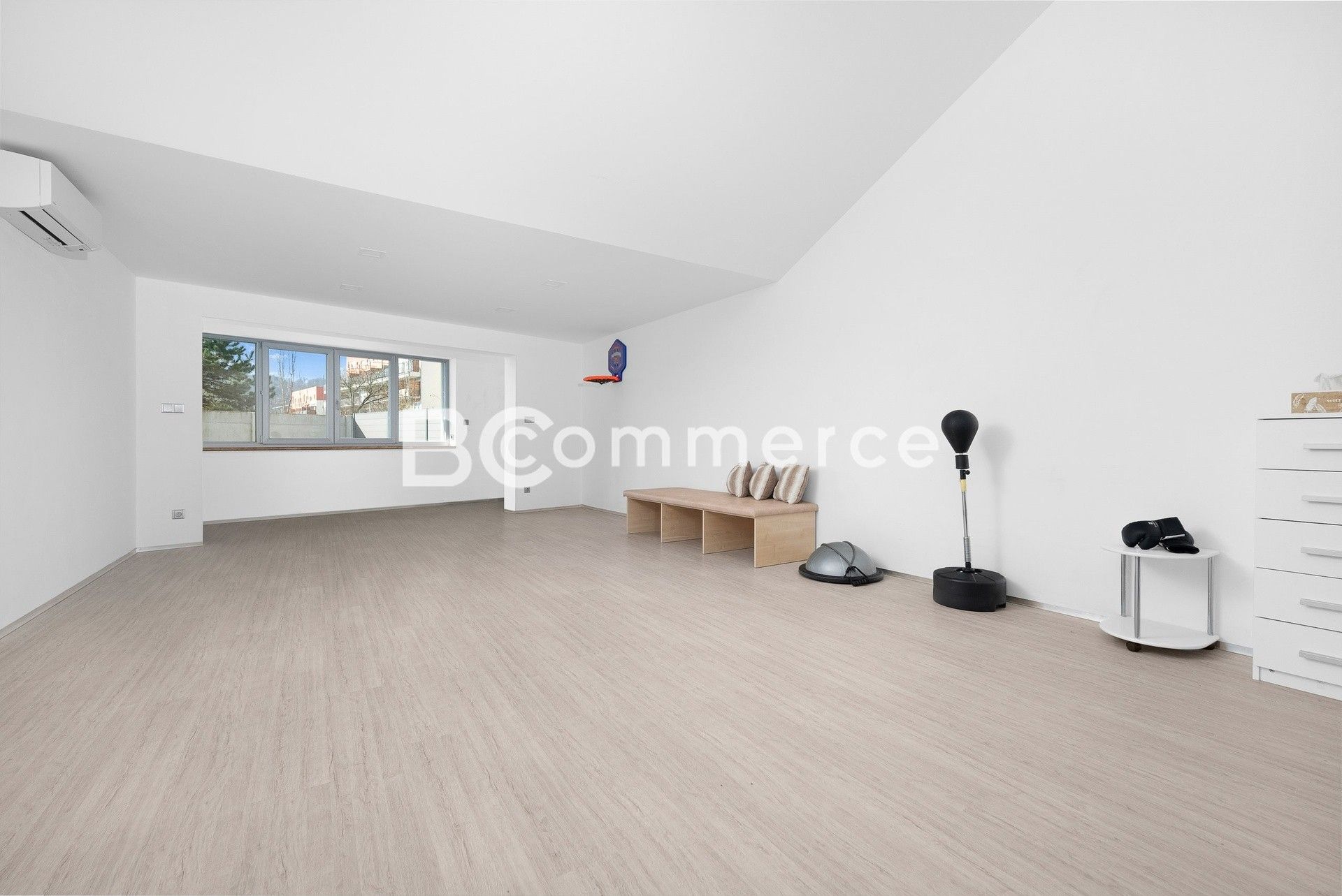 Prodej nemovitosti 240 m² - foto 16